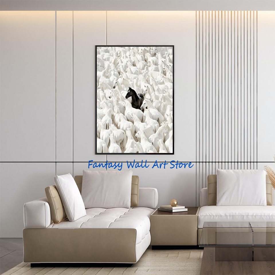 Foto di Cavalli Neri Vintage,  - Luxury Lifestyle Pictures recensione e prezzo