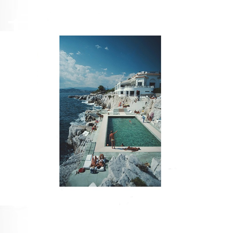 Retro Poolside Host Luxury Lif - Luxury Lifestyle Pictures recensione e prezzo
